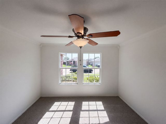 6200 St James Place, Denton, TX 76210