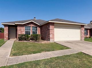 6200 St James Place, Denton, TX 76210