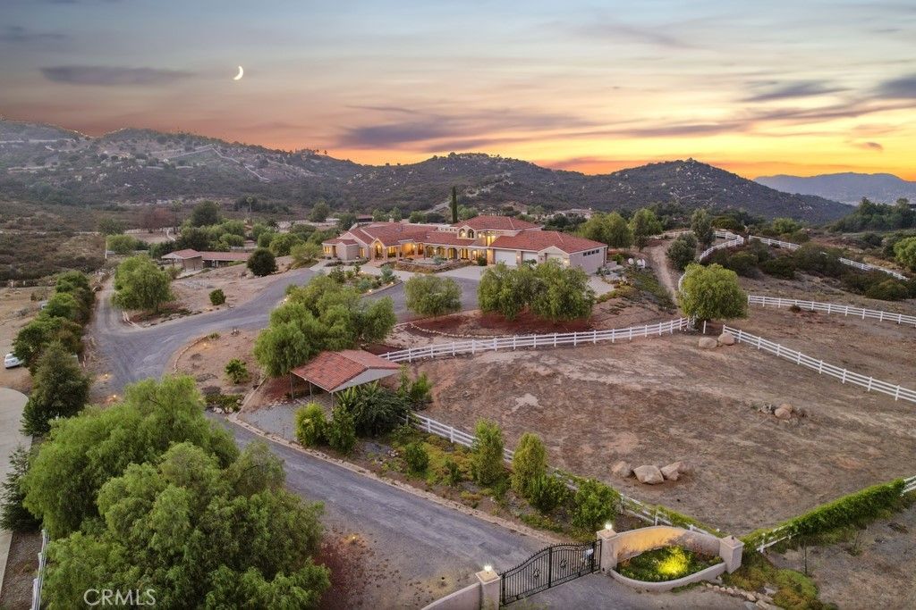 Image 1 of property listing at 38075 Via Majorca, Murrieta, CA 92562