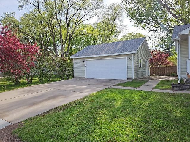 5377 Quincy Street, Mounds View, MN 55112