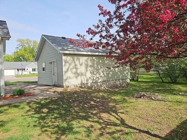 5377 Quincy Street, Mounds View, MN 55112