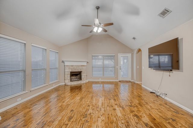 4303 Poppy Drive, Mansfield, TX 76063