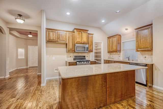 4303 Poppy Drive, Mansfield, TX 76063