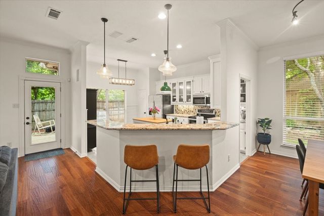 7311 Heritage Oaks Drive, Arlington, TX 76001