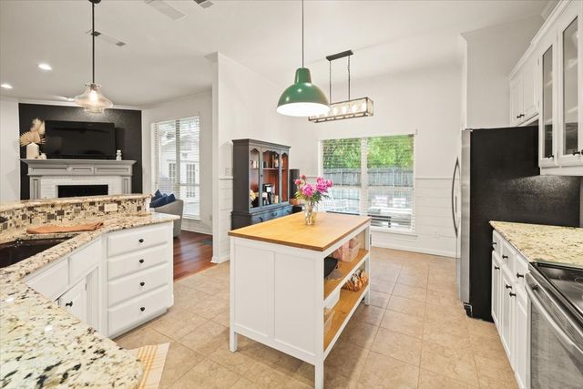 7311 Heritage Oaks Drive, Arlington, TX 76001