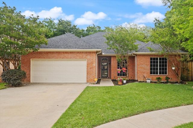 7311 Heritage Oaks Drive, Arlington, TX 76001
