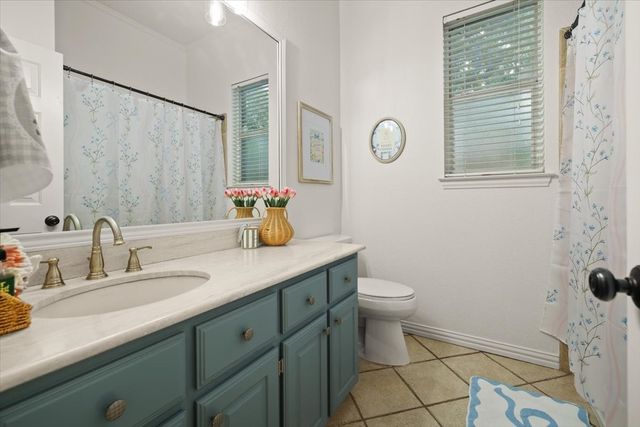 7311 Heritage Oaks Drive, Arlington, TX 76001