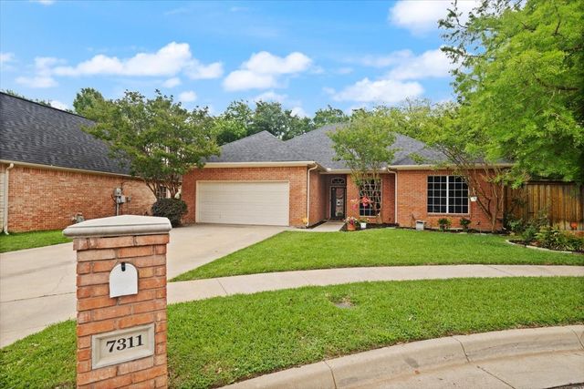 7311 Heritage Oaks Drive, Arlington, TX 76001