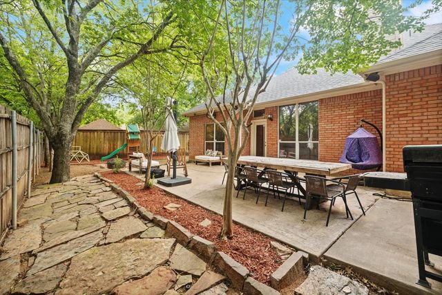 7311 Heritage Oaks Drive, Arlington, TX 76001