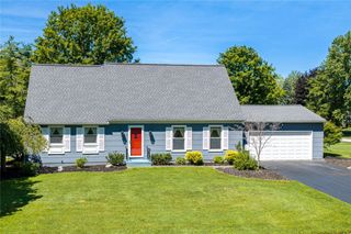 93 Glen Acre Drive, Henrietta, NY 14534