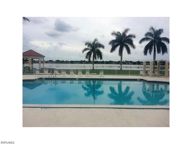 7768 Jewel LN 202, Naples, FL 34109