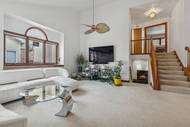 16113 Lake Villa Avenue, Tinley Park, IL 60477