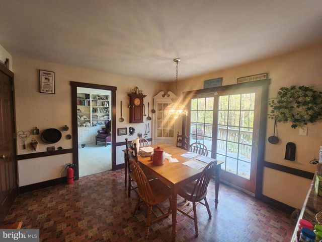 2962 KINGS LN, Lancaster, PA 17601