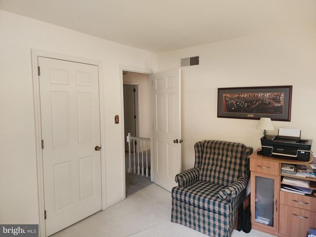 2962 KINGS LN, Lancaster, PA 17601