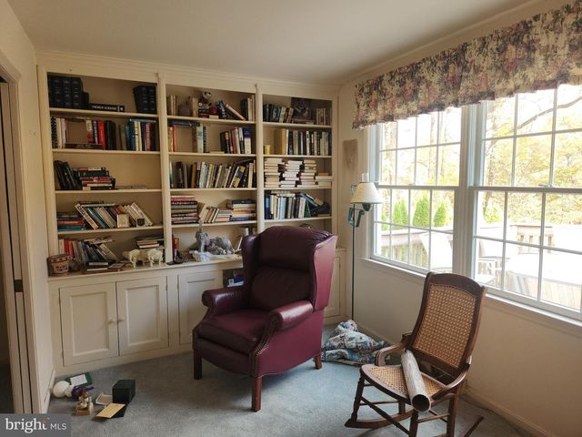 2962 KINGS LN, Lancaster, PA 17601