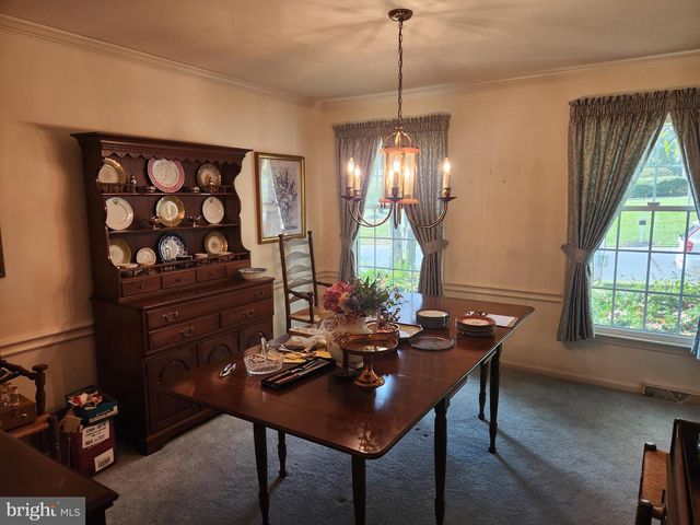 2962 KINGS LN, Lancaster, PA 17601