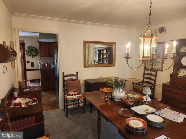 2962 KINGS LN, Lancaster, PA 17601