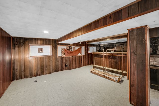 1535 E 84th Place, Chicago, IL 60619