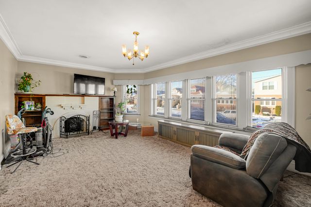 1535 E 84th Place, Chicago, IL 60619