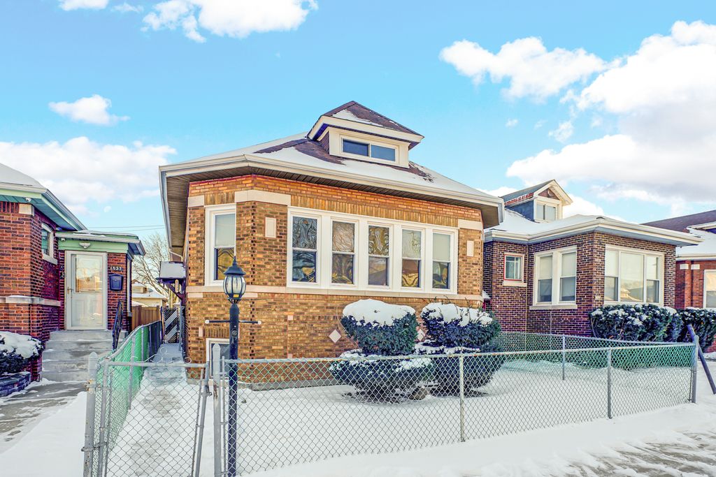 1535 E 84th Place, Chicago, IL 60619