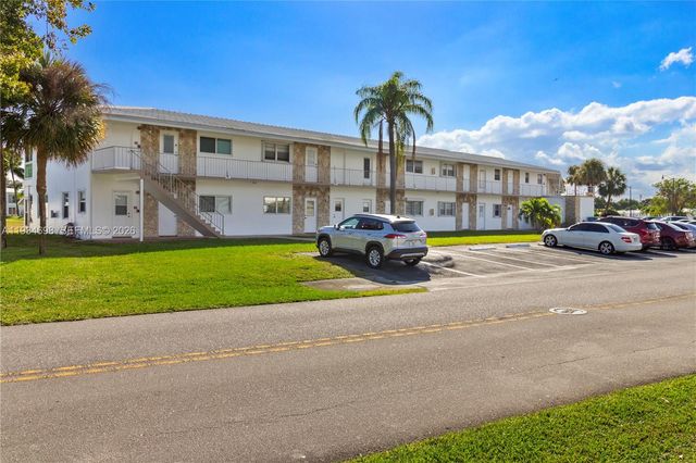 2850 W Golf Blvd 211, Pompano Beach, FL 33064