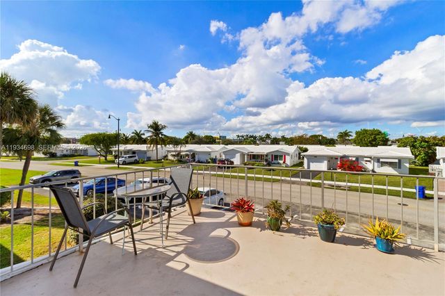 2850 W Golf Blvd 211, Pompano Beach, FL 33064