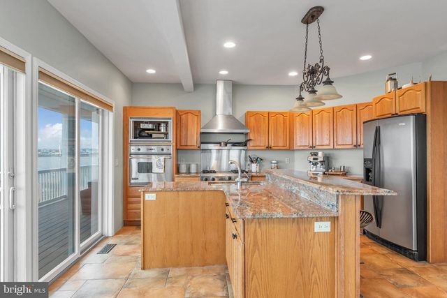 1220 S GREEN ST, Tuckerton, NJ 08087