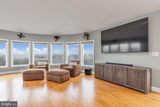 1220 S GREEN ST, Tuckerton, NJ 08087