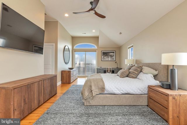 1220 S GREEN ST, Tuckerton, NJ 08087