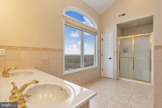 1220 S GREEN ST, Tuckerton, NJ 08087