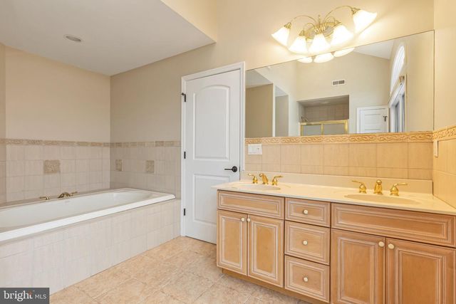 1220 S GREEN ST, Tuckerton, NJ 08087