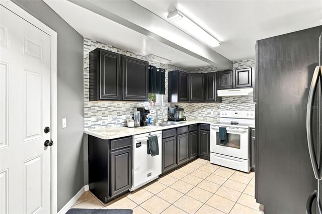471 PINEGROVE STREET, Deland, FL 32720
