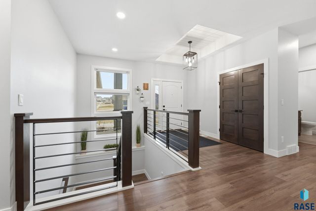 717 N Willow Creek Ave Avenue, Sioux Falls, SD 57110