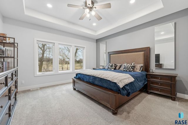 717 N Willow Creek Ave Avenue, Sioux Falls, SD 57110