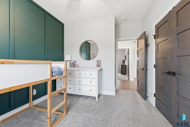 717 N Willow Creek Ave Avenue, Sioux Falls, SD 57110