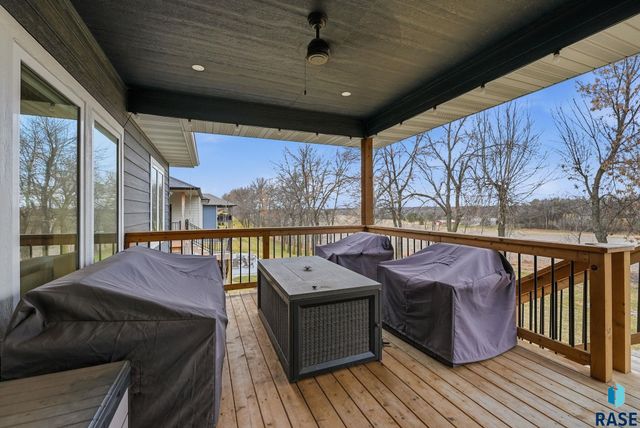 717 N Willow Creek Ave Avenue, Sioux Falls, SD 57110