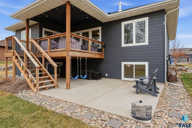 717 N Willow Creek Ave Avenue, Sioux Falls, SD 57110