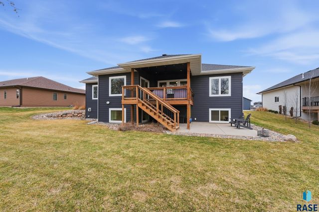 717 N Willow Creek Ave Avenue, Sioux Falls, SD 57110