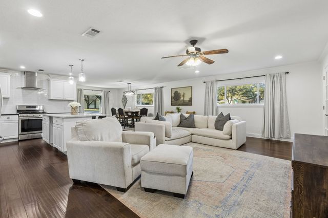 1828 Ems Road E, Fort Worth, TX 76116