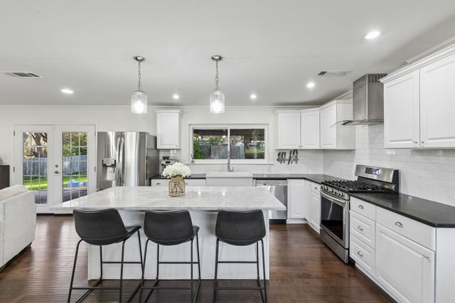 1828 Ems Road E, Fort Worth, TX 76116