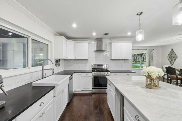 1828 Ems Road E, Fort Worth, TX 76116