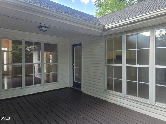 1219 Waterford Green Drive, Apex, NC 27502