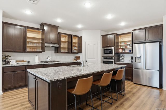 1302 COUNTRYSIDE BND, Fredericksburg, TX 78624