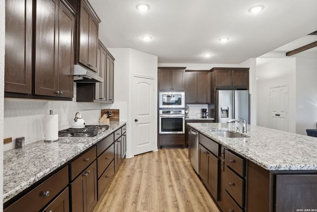 1302 COUNTRYSIDE BND, Fredericksburg, TX 78624