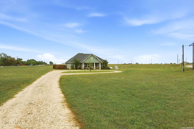 1302 COUNTRYSIDE BND, Fredericksburg, TX 78624