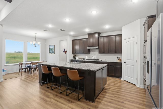 1302 COUNTRYSIDE BND, Fredericksburg, TX 78624