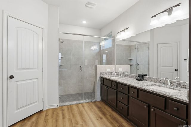 1302 COUNTRYSIDE BND, Fredericksburg, TX 78624