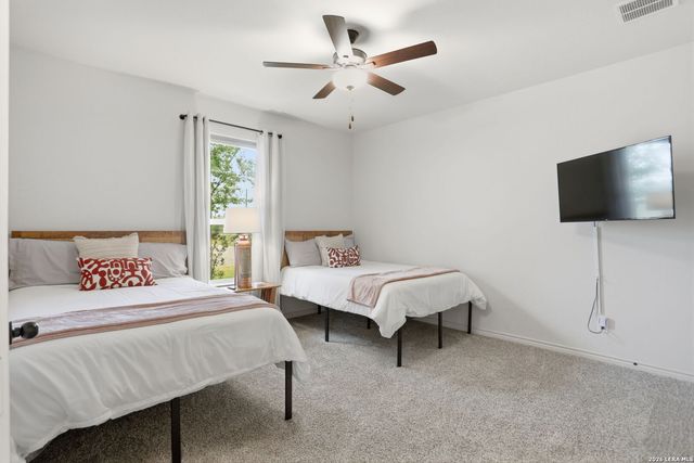 1302 COUNTRYSIDE BND, Fredericksburg, TX 78624