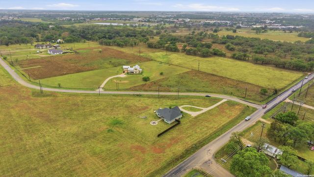 1302 COUNTRYSIDE BND, Fredericksburg, TX 78624