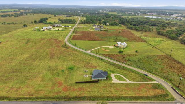 1302 COUNTRYSIDE BND, Fredericksburg, TX 78624